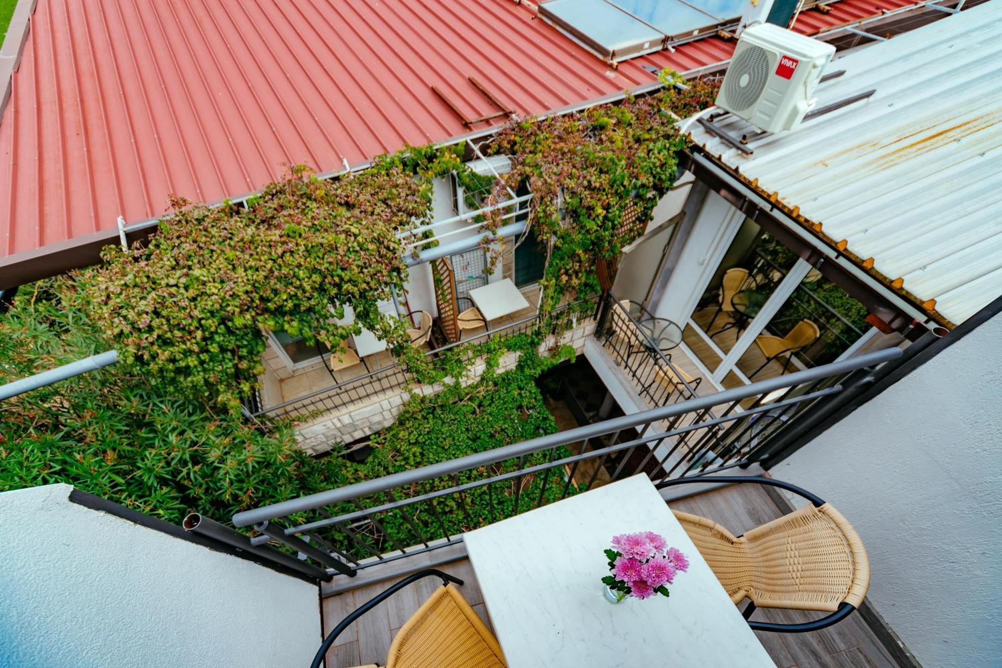 Hotel Savojo Petrovac Exterior photo